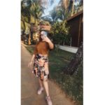 Malavika Menon Instagram - Vibin with vintage wind in goa 🧡❤️🤎 #vibes #goa #vintage #instagram #mallugram #happy #food #sea #dance #musically #getdressed #yay #friday