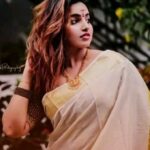 Malavika Menon Instagram – തിരുവാതിര ആശംസകൾ 🏕️🌝🌸