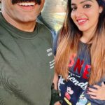 Malavika Menon Instagram - Onulya phone onnu flip cheydadha while recording and u are watching the result 😄oru sec onnu njetti but u are such a sweetheart! Poli manushyan 🔥✨😃🥰🤗❤️ @shinetomchacko_official #shinetomchacko #kurukkan #movie #sreenivasan #vineedhsreenivasan #malavikamenon