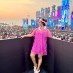 Malavika Menon Instagram - Happy 2023 my loves!💖🌐💝🌈✨❤️☯️🥰🥰wish you all goodness,prosperity,success,happiness,laughter,love,peace,togetherness and more and more..keep me in yours prayers too! #welcome #2023 #am #ready #for #u #goa #best #newyear #loveit @boombox.in #sunburngoa #sunburn #afrojack #blackcoffee #dj #danceitout HillTop Goa