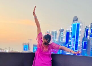 Malavika Menon Instagram - Happy 2023 my loves!💖🌐💝🌈✨❤️☯️🥰🥰wish you all goodness,prosperity,success,happiness,laughter,love,peace,togetherness and more and more..keep me in yours prayers too! #welcome #2023 #am #ready #for #u #goa #best #newyear #loveit @boombox.in #sunburngoa #sunburn #afrojack #blackcoffee #dj #danceitout HillTop Goa