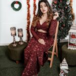 Malavika Menon Instagram - Merry Christmas loves🎅🎁✨ Wearing @fingerprinz_bridal_hub Capture @jishnumurali_ MAKEUP : @_arya_jithins_makeover Hair : @makeovers_by_anjaly