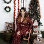 Malavika Menon Instagram - Merry Christmas loves🎅🎁✨ Wearing @fingerprinz_bridal_hub Capture @jishnumurali_ MAKEUP : @_arya_jithins_makeover Hair : @makeovers_by_anjaly