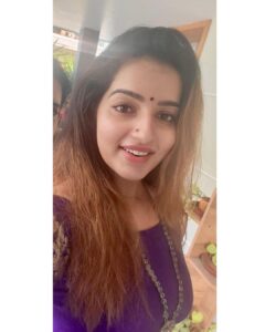 Malavika Menon Instagram - Holaa❤️December 🥰
