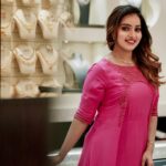 Malavika Menon Instagram - 💖💖💖 @thangals_jewellery_ @yla_designs