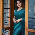 Malavika Menon Instagram – Sarees truly are dresses with a soul 🤍✨
Saree @swayamvarasilksindia
Mua @aswathivipul_makeover
Click @amal_photographi_
Jewlry @adorn_perumbavoor