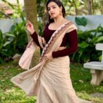 Malavika Menon Instagram - കേരള പിറവി ദിനാശംസകൾ ❤️✨ @swayamvarasilksindia #keralapiravi #being #traditional #keralite #mallu #malavika #malavikamenon #today #trendingreels #trending #cinema #shoots #millionaire #followers #hit #soon