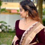 Malavika Menon Instagram - കേരള പിറവി ദിനാശംസകൾ ❤️✨ @swayamvarasilksindia #keralapiravi #being #traditional #keralite #mallu #malavika #malavikamenon #today #trendingreels #trending #cinema #shoots #millionaire #followers #hit #soon
