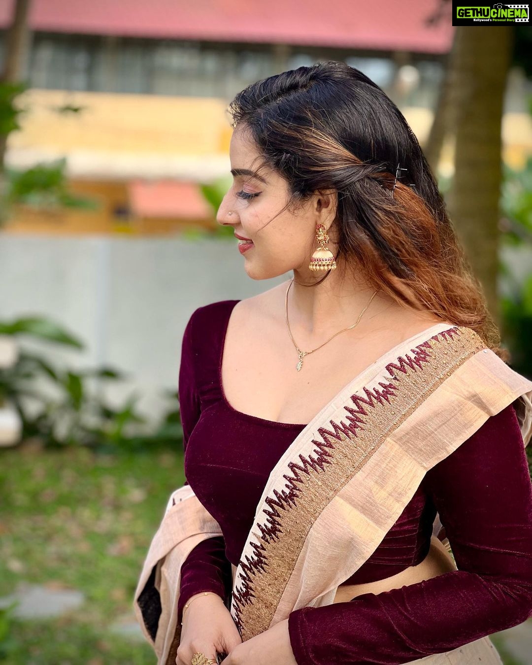 Malavika Menon - 58.5K Likes - Most Liked Instagram Photos