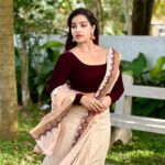 Malavika Menon Instagram - കേരള പിറവി ദിനാശംസകൾ ❤️✨ @swayamvarasilksindia #keralapiravi #being #traditional #keralite #mallu #malavika #malavikamenon #today #trendingreels #trending #cinema #shoots #millionaire #followers #hit #soon