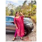 Malavika Menon Instagram - Wishing you a joyful Easter filled with all the best things in life 🐣💖💛happy Easter 🧡💖