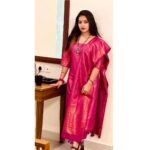 Malavika Menon Instagram - Wishing you a joyful Easter filled with all the best things in life 🐣💖💛happy Easter 🧡💖