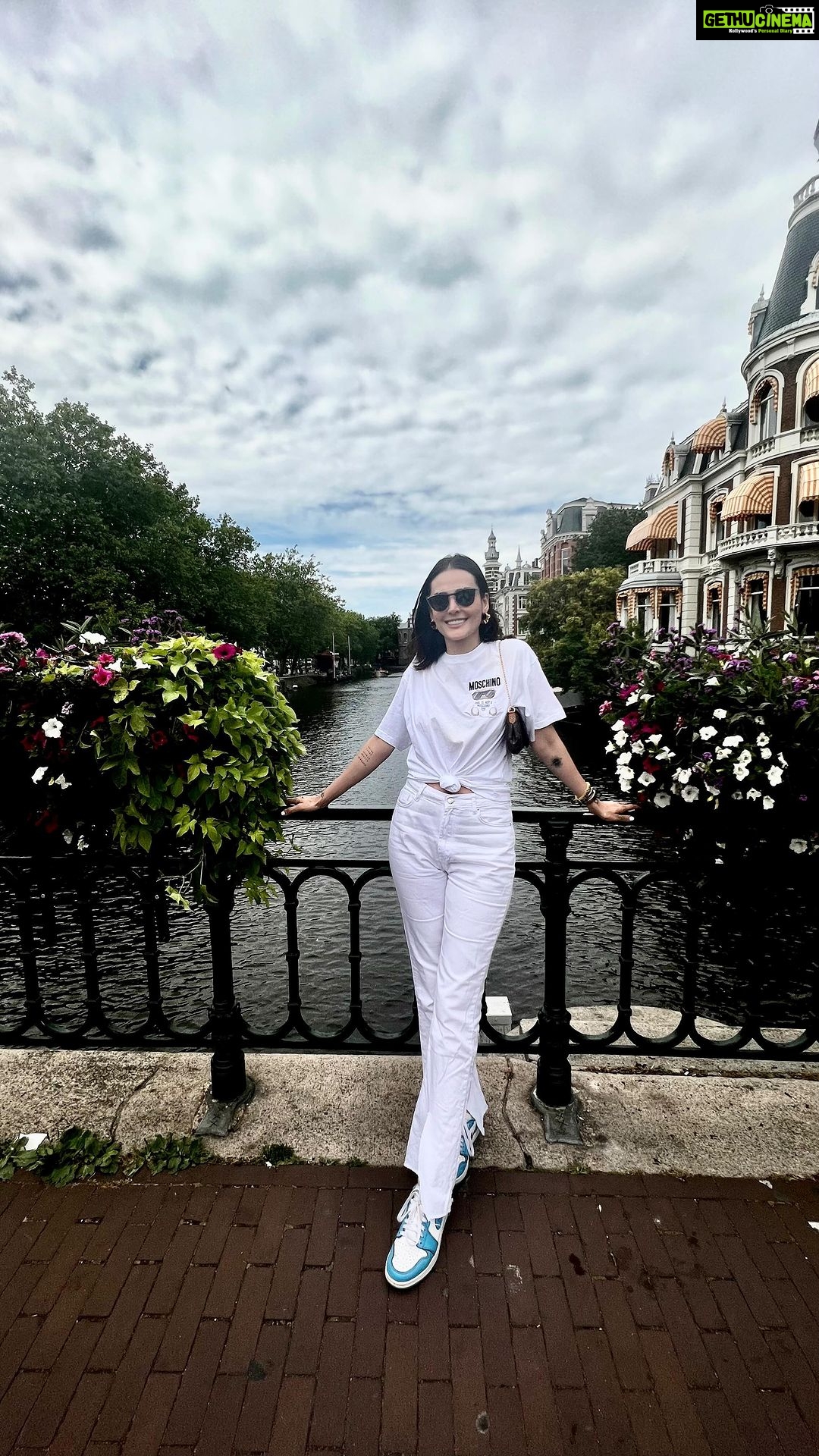 Mandana Karimi Instagram - 💕🤍 #takemeback