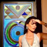 Mandana Karimi Instagram - Indulging art kinda Friday 💙 . . #art #india #friday