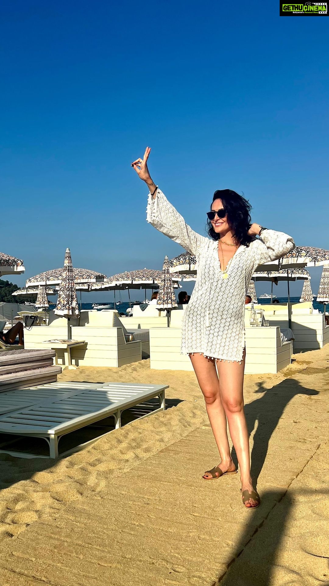 Mandana Karimi Instagram - Life is the biggest party you'll ever be at 🤍🌎 . . #travel #saintropez #europe