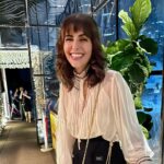 Mandana Karimi Instagram - Keep your face always toward the sunshine, and shadows will fall behind you." 🤍🧿 Mumbai - मुंबई