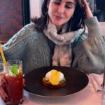 Mandana Karimi Instagram - Photo dump Amesterdam ♥️ . . . . آمستردام رفتید ؟ 😍 #travel #takemeback #amesterdam #mandanakarimi #بازیگر #مدل TwentySeven