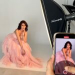 Mandana Karimi Instagram - Week Dump! Weekend finally is here 🤗 how was your week guys? Share some positive vibes ‎سلام بر آخر هفته 🤗 ‎بالاخره رسید! امیدوارم هفته خوبی رو پشت سر گذاشته باشید، اینجا فقط انرژی مثبت قبول میکنیم 🥰 برام از اتفاقای خوب طول هفته بنویسید ❤️ ‎#مانداناکریمی #بازیگرزن #بالیوود #نوشیدنی #تعطیلات #آخرهفته #mandanakarimi #drink #relax #bollywood #actress #indian #weekend #positivevibes Mumbai, Maharashtra