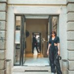 Mandana Karimi Instagram - Keeping my head, confidence and elegance high! . . . . . . . . . . . #milancity #milan #fashion #photography #fashioncapital #beautifuldestination #mandana #mandanakarimi #travelblogger #europe #travelphotography #milano🇮🇹 #travelinfluencer #fashion #lifestyle #luxurylifestyle #bollywoodfashion #cityoflove #fashionphotography #destination #traveldiaries #milanholiday #bollywood #bollywoodactress #vacation Milan, Italy