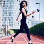 Mandana Karimi Instagram - ✨Monday Motivation ✨ The moment when you want to quit is the moment when you need to keep pushing. ✊ It doesn’t get easier, you get stronger 💪 Shoes: @neemansofficial H&MUA: @makeupbyaakashi Photographer: @ishanzaka Location: @lodhagroup_india لحظه ای که میخواین جا بزنید، دقیقا همونجایی هستش که باید رو به جلو ادامه بدین حتی به سختی! 😉 مسائل نیستن که با مرور زمان آسونتر میشن بلکه این شما هستین که قوی تر میشین 🙌 #مانداناکریمی #ورزش #انگیزشی #موفقیت #فشن #استایل #فیتنس #عکاسی #mandanakarimi #motivation #mondaymotivation #sport #fitness #fashion #photography #exercise Lodha World One