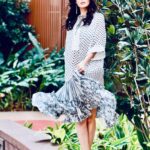 Mandana Karimi Instagram - A perfect day is when the soul smile ☺️ Well it was kinda a perfect day, even tho I was recovering from my surgery, but the team who I was shooting with, the location, old dear friend clothe’s which I was wearing, weather …. And so many other small reasons made me smile! 🙆🏻‍♀️ Just wanna remind you, we all have at least one reason to smile in hard times, what’s yours? Would love to read your comments 🥰 Outfit: @varunbahlpret H&MUA: @makeupbyaakashi Photographer: @ishanzaka Location: @lodhagroup_india Happy Sunday ☀️ بهترین روز، روزی که دل شما شاد باشه! دوس داشتم یادآوری کنم که با تمام مشکلات و سختی ها بعد از عمل جراحی که داشتم کلی چیزای ریز و درشت هم اطرافم بودن که شدن باعث لبخند امروز من! همه ما حداقل یک دلیل داریم که تو هر شرایطی لبخند به لب ما بیاره، دلیل شما چیه؟ برام‌ تو کامنتا بنویسید 🥰 #mandanakarimi #fashion #style #smile #happysunday #loveyourself #motivation #womenpower #actress #Bollywood #model #مانداناکریمی #استایل #فشن #موفقیت #لبخند #بالیوود #بازیگر Lodha - the World Towers