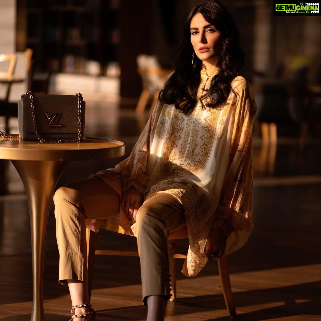 Mandana Karimi Instagram - She is all things beautiful . First , she herself . ☀️✨ Punny Leone . . . Wearing: @ritukumarhq H&MUA: @makeupbyaakashi Photographer: @ishanzaka Location : @lodhagroup_india Lodha World Towers