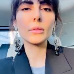 Mandana Karimi Instagram - Here you go @instagram 🫠💙 #monday