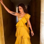 Mandana Karimi Instagram - Happy Valentine's day y'all 💛 Wearing @shopduara