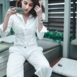 Mandana Karimi Instagram - White love 🤍 मुंबई Mumbai