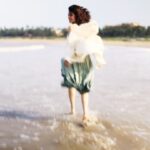 Mandana Karimi Instagram - Our backs Tell stories No books have The spine to Carry . @rupikaur_ 🐬🌿🐚 Photographer - @shashank_uchil Stylist - @moonlit_ice MUA - @divyashetty_ Assistant - @roshan_jadhav2390 Mumbai, Maharashtra