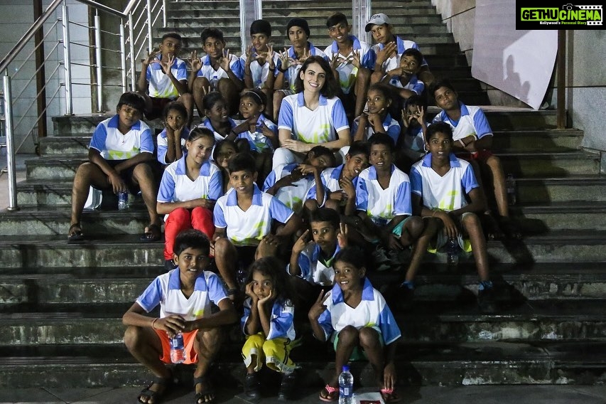 Mandana Karimi Instagram - Woke up missing them and those beautiful days 💕 ⚽️ #mybabies #football #mht #takemeback