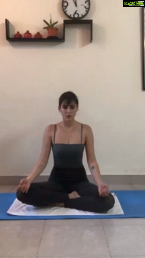 Mandana Karimi Instagram - The other day took an online yoga class by Amy @parkviewhealthclubs @rezaparkview 🙌🏻 Balancing your #quarantine days is the 🔑 So glad I started yoga again ❤️ #keepbreathing #yoga #balance