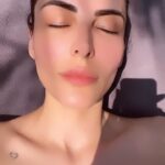 Mandana Karimi Instagram - Darling don’t stop daydreaming 🌸🌱 #dubai Mumbai - मुंबई