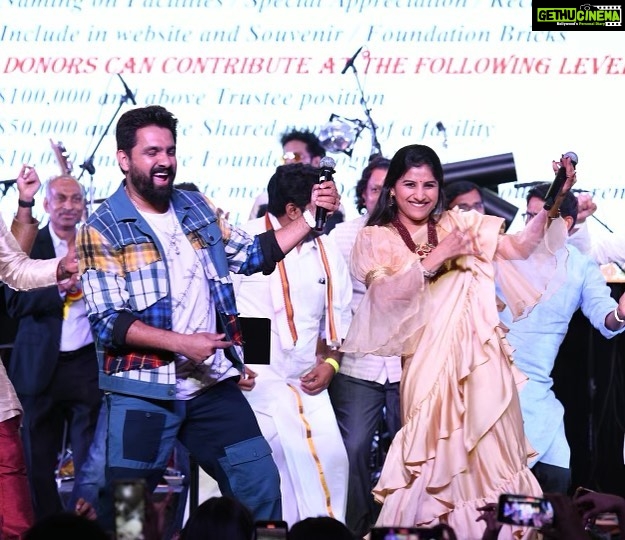Mangli Instagram - This song and step needs no introduction… @iammangli garu . you rocked!! It was great performing with you.. #rararakkamma #telugusongs #performer #singer #giglife #travelforsinging Houston, Texas