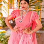 Mangli Instagram - BE STRONG BE BEAUTIFUL BE YOU 💃🏻💃🏻 Coustom @swathiveldandi_official Jewellery @emmadi_silver_jewellery #Mangli #Telangana #AndhraPradesh #FolkQueen #TelanganaSongs #janapadam #India #queen #Hyderabad #Banjara #MangliSinger #MangliSongs #Folk #insta #InstaReels #Traditional #SarangaDariya #Tollywood