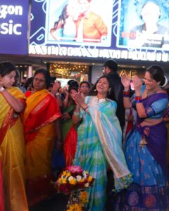 Mangli Instagram - This is HISTORY! For the first time ever in the history of Telugu music, I’ve been bestowed upon the honour and privilege to have performed at the World Famous “Times Square” @ Melting Pot of the world,  New York City. I would like to take this opportunity to thank the Hon’ble @nycmayor Eric Adams Sir, #TANA president #anjayya Chowdary garu,TANA cultural chair @sirisha tunuguntla , TANA past president @jay talluri Deputy Commissioner@dilipchauhan sir, @peoplemediafactory #tg vishwaprasad garu & my heartfelt gratitude to @ujwal_kasthala garu for putting all of this together. Forever & ever grateful. 🙏

#mangli #timesquare #Nyc #nyctimessquare #telagana #anasuya