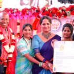 Mangli Instagram - This is HISTORY! For the first time ever in the history of Telugu music, I’ve been bestowed upon the honour and privilege to have performed at the World Famous “Times Square” @ Melting Pot of the world, New York City. I would like to take this opportunity to thank the Hon’ble @nycmayor Eric Adams Sir, #TANA president #anjayya Chowdary garu,TANA cultural chair @sirisha tunuguntla , TANA past president @jay talluri Deputy Commissioner@dilipchauhan sir, @peoplemediafactory #tg vishwaprasad garu & my heartfelt gratitude to @ujwal_kasthala garu for putting all of this together. Forever & ever grateful. 🙏 #mangli #timesquare #Nyc #nyctimessquare #telagana #anasuya Time Square New York City