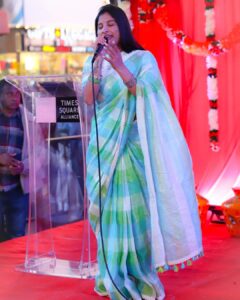 Mangli Instagram - This is HISTORY! For the first time ever in the history of Telugu music, I’ve been bestowed upon the honour and privilege to have performed at the World Famous “Times Square” @ Melting Pot of the world,  New York City. I would like to take this opportunity to thank the Hon’ble @nycmayor Eric Adams Sir, #TANA president #anjayya Chowdary garu,TANA cultural chair @sirisha tunuguntla , TANA past president @jay talluri Deputy Commissioner@dilipchauhan sir, @peoplemediafactory #tg vishwaprasad garu & my heartfelt gratitude to @ujwal_kasthala garu for putting all of this together. Forever & ever grateful. 🙏

#mangli #timesquare #Nyc #nyctimessquare #telagana #anasuya