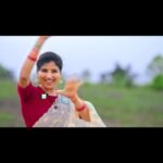 Mangli Instagram - My humble offering at the lotus feet of @sadhguru . 🙏 Here’s one for #Savesoil. #Dharani is all yours to look after. Full Song Link in Bio #Mangli #Telangana #AndhraPradesh #FolkQueen #TelanganaSongs #janapadam #India #Fashion #Beauty #queen #Hyderabad #Banjara #MangliSinger #MangliSongs #Folk #insta #InstaReels #Traditional #DBoss #SarangaDariya