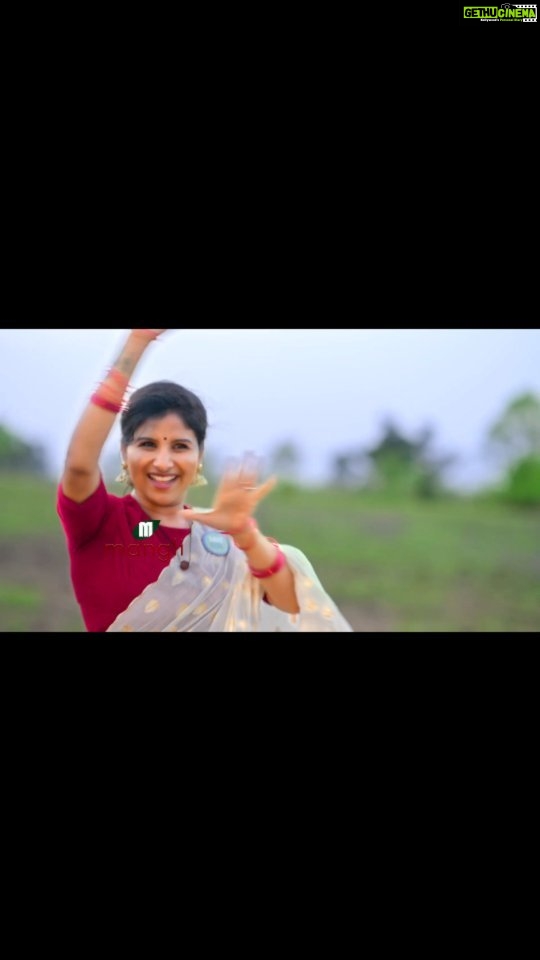 Mangli Instagram - My humble offering at the lotus feet of @sadhguru . 🙏 Here’s one for #Savesoil. #Dharani is all yours to look after. Full Song Link in Bio #Mangli #Telangana #AndhraPradesh #FolkQueen #TelanganaSongs #janapadam #India #Fashion #Beauty #queen #Hyderabad #Banjara #MangliSinger #MangliSongs #Folk #insta #InstaReels #Traditional #DBoss #SarangaDariya