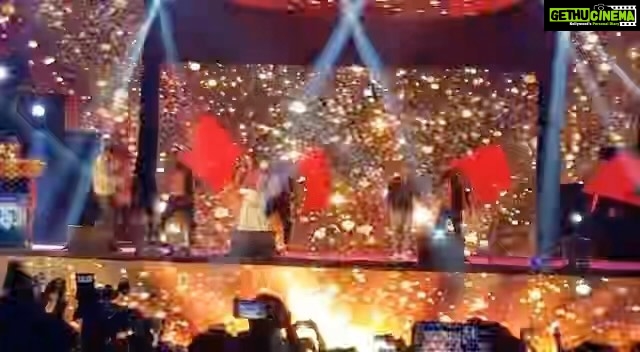 Mangli Instagram - The vibe …. the crowd … its reception truly stood out. I really enjoyed performing for such a wonderful audience❤️Thank you Nagpur 🤗 #manglisinger