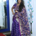 Mangli Instagram - Show your Indianness with a saree. Wear it to flaunt it. Oufit @manasa_fashionhub #manglisinger #mangli #saree #indian #indianness