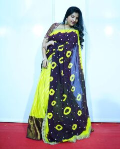 Mangli Instagram - No matter how you feel, get up, dress up and show up. 🌼 Styled by @rishi_chowdary Outfit @kowshiki_couture Jewellery @neelias_official #manglisinger #mangli #fashion #indianfashion #halfsaree