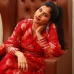 Mangli Instagram - A red dress gives the confidence to walk out, the freedom to live and the power to conquer Outfit : @labelsaras Jewellery : @aira_glam_studio #Mangli #Telangana #AndhraPradesh #FolkQueen #TelanganaSongs #janapadam #India #Fashion #Beauty #queen #Hyderabad #Banjara #MangliSinger #MangliSongs #Folk #insta #InstaReels #Traditional #DBoss #sarangadariya