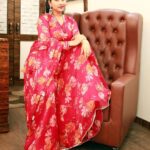 Mangli Instagram - A red dress gives the confidence to walk out, the freedom to live and the power to conquer Outfit : @labelsaras Jewellery : @aira_glam_studio #Mangli #Telangana #AndhraPradesh #FolkQueen #TelanganaSongs #janapadam #India #Fashion #Beauty #queen #Hyderabad #Banjara #MangliSinger #MangliSongs #Folk #insta #InstaReels #Traditional #DBoss #sarangadariya