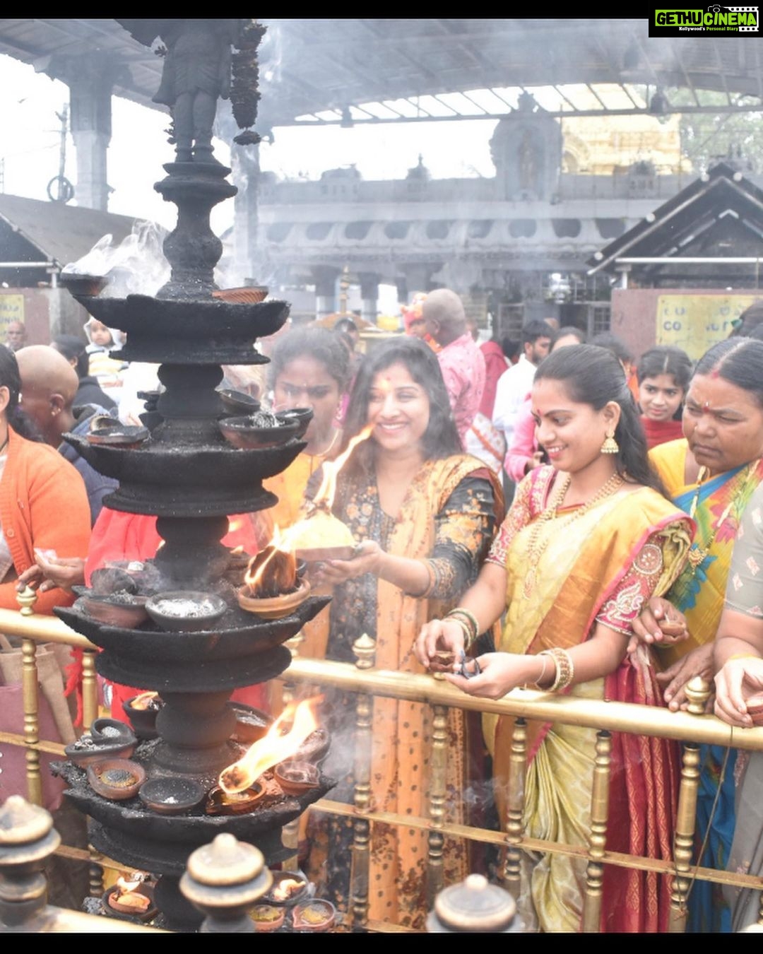 Mangli Instagram - Took the divine blessings of Lord Sri Venkateswara at Tirumala.feel very lucky to have had a special darshan of the Lord๐๐ป Jai sriram ๐ฉ