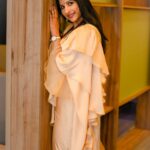 Mangli Instagram - You have a more interesting life if you wear impressive clothes. Outfit : @dahlia_label Jewellery : @jewelleryatwholesale #Mangli #Telangana #AndhraPradesh #FolkQueen #TelanganaSongs #janapadam #India #Fashion #Beauty #queen #Hyderabad #Banjara #MangliSinger #MangliSongs #Folk #insta #InstaReels #Traditional #DBoss #SarangaDariya