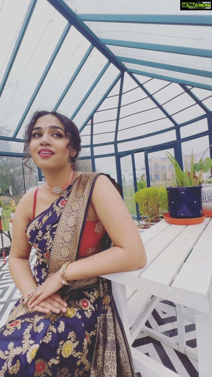 Manisha Eerabathini Instagram - Wait for it! Birthday jams š Saree: @aariah_by_sabbineni @hsabbineni MUA: @maskmakeupartist Shot by: @lakshmikanthyeluguri Location @nizam_film_city P.S. Thank you for all the love on Jukebox #2: Chirugaali Veechene - #3 coming soon on my YouTube channel ā¤ļø Hyderabad