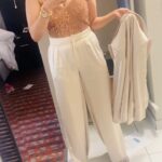 Mannara Instagram - Scary nights ,with all things nice 😈 And the last picture sets the mood right 👽 #halloween 1968🪅 👽☠️ 👻💀 Nashville, Tennessee