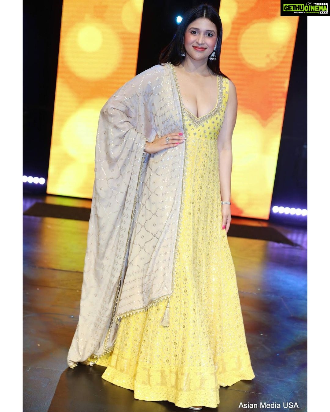 Mannara - 22K Likes - Most Liked Instagram Photos